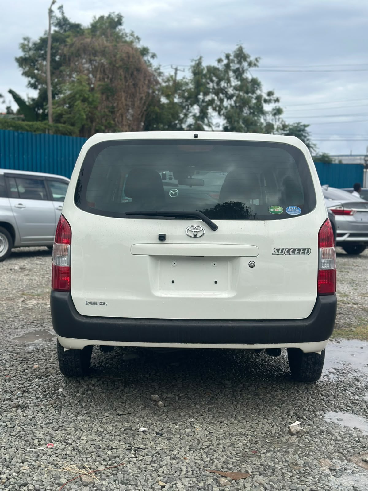 TOYOTA SUCCEED