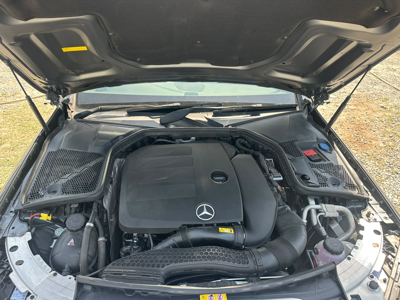 MERCEDES-BENZ C200