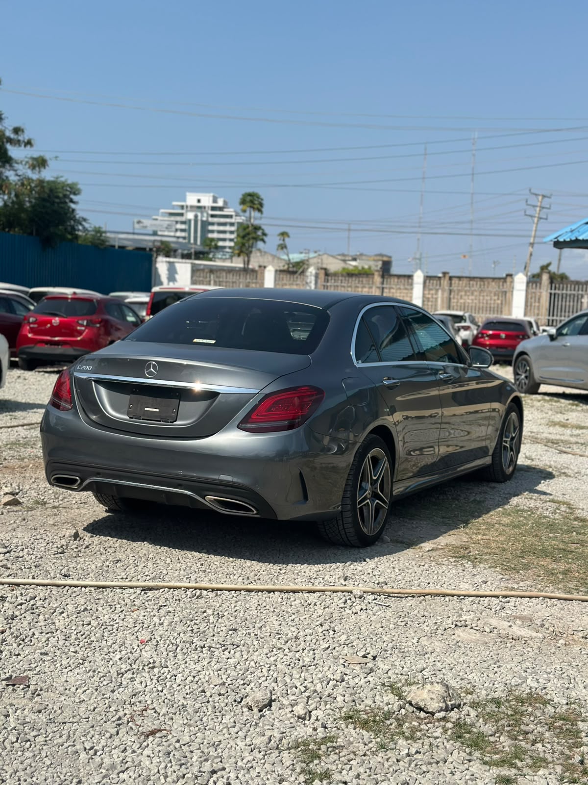 MERCEDES-BENZ C200