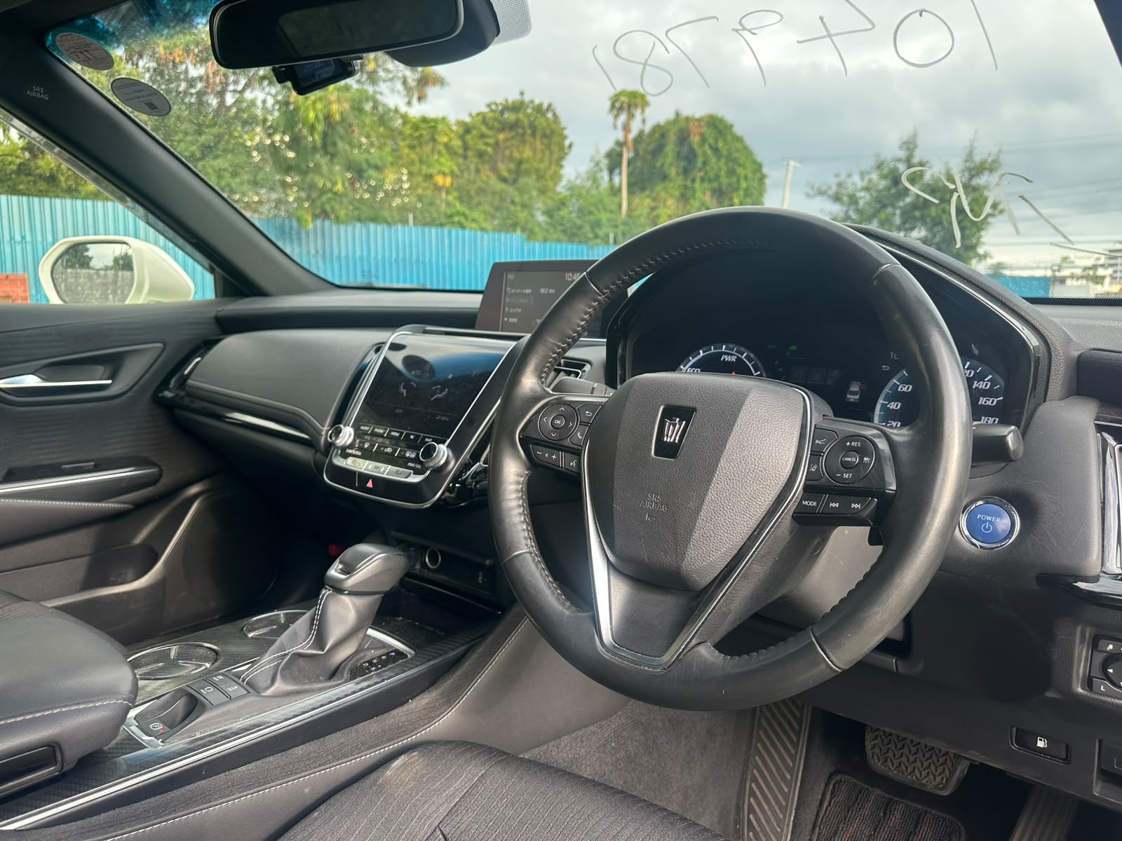 TOYOTA CROWN