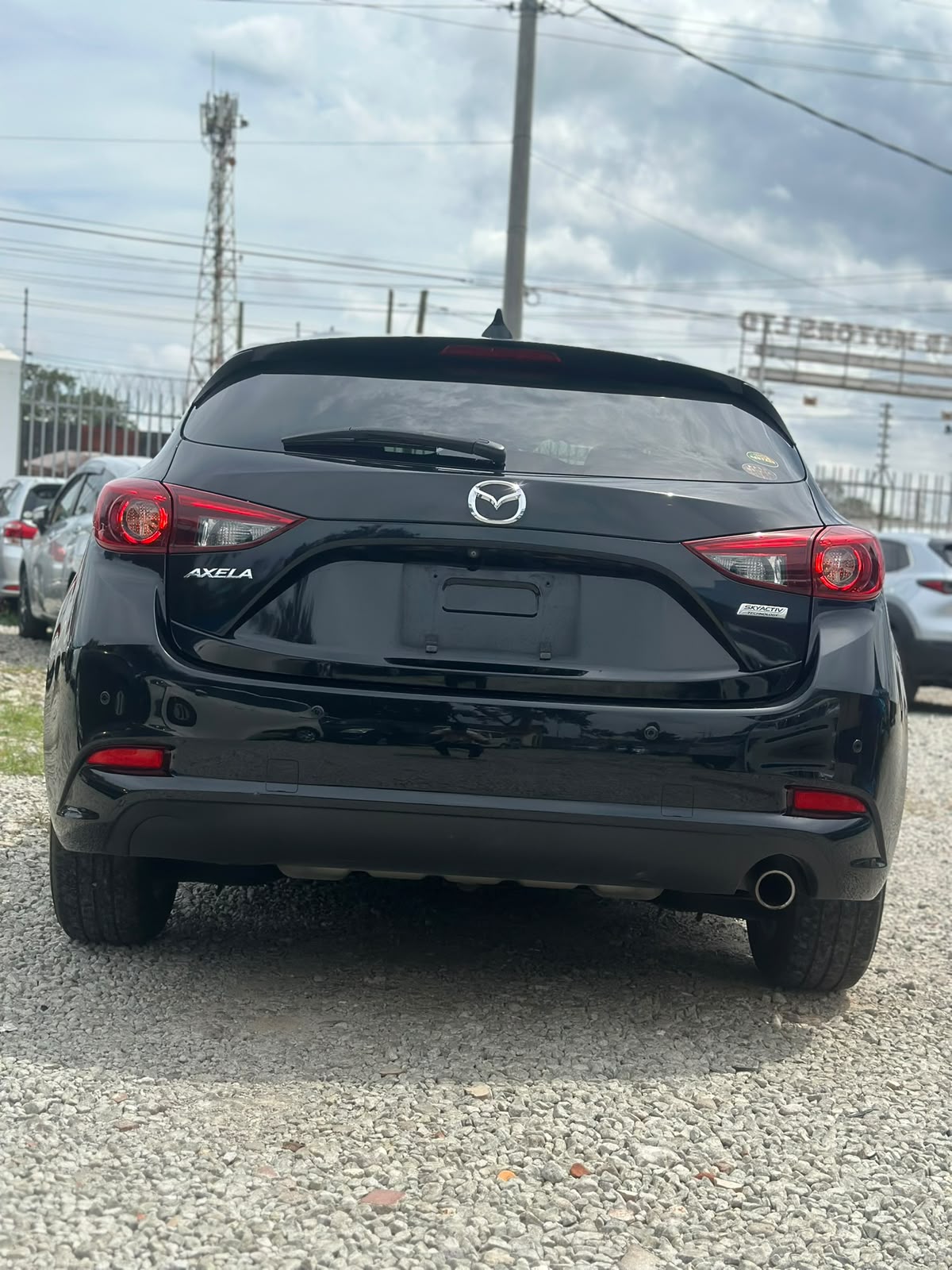 MAZDA AXELA