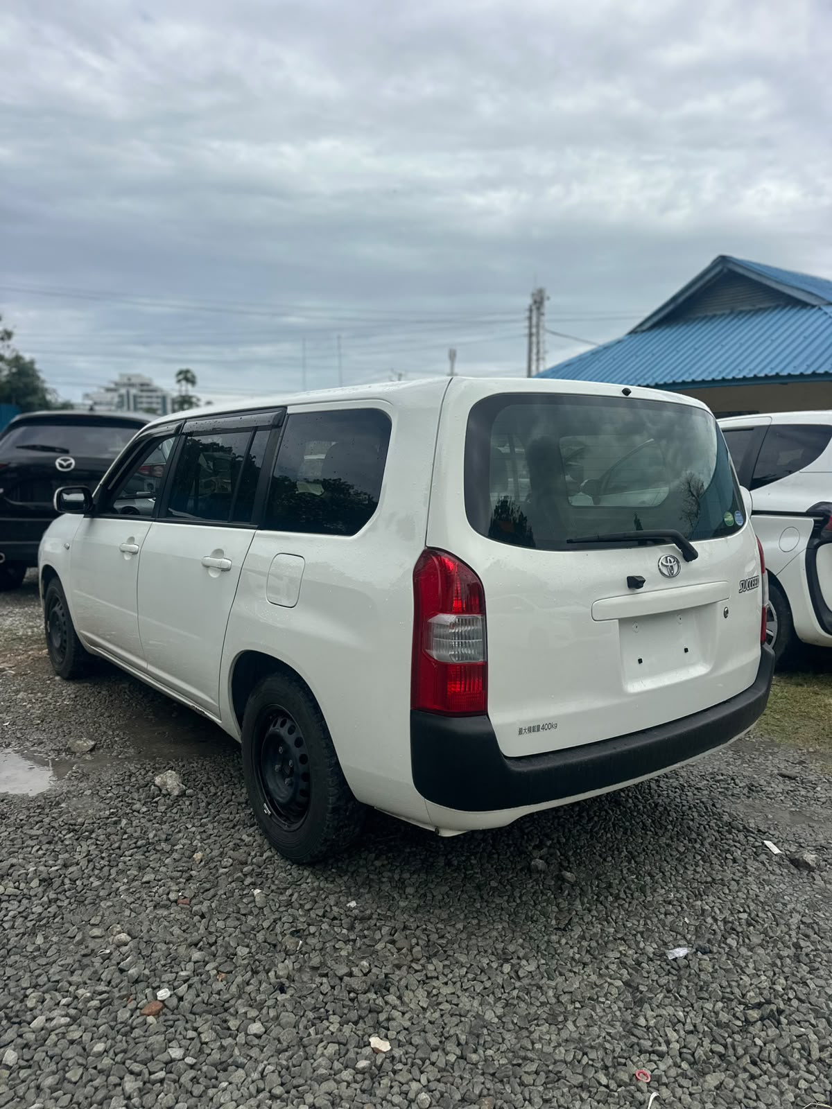 TOYOTA SUCCEED