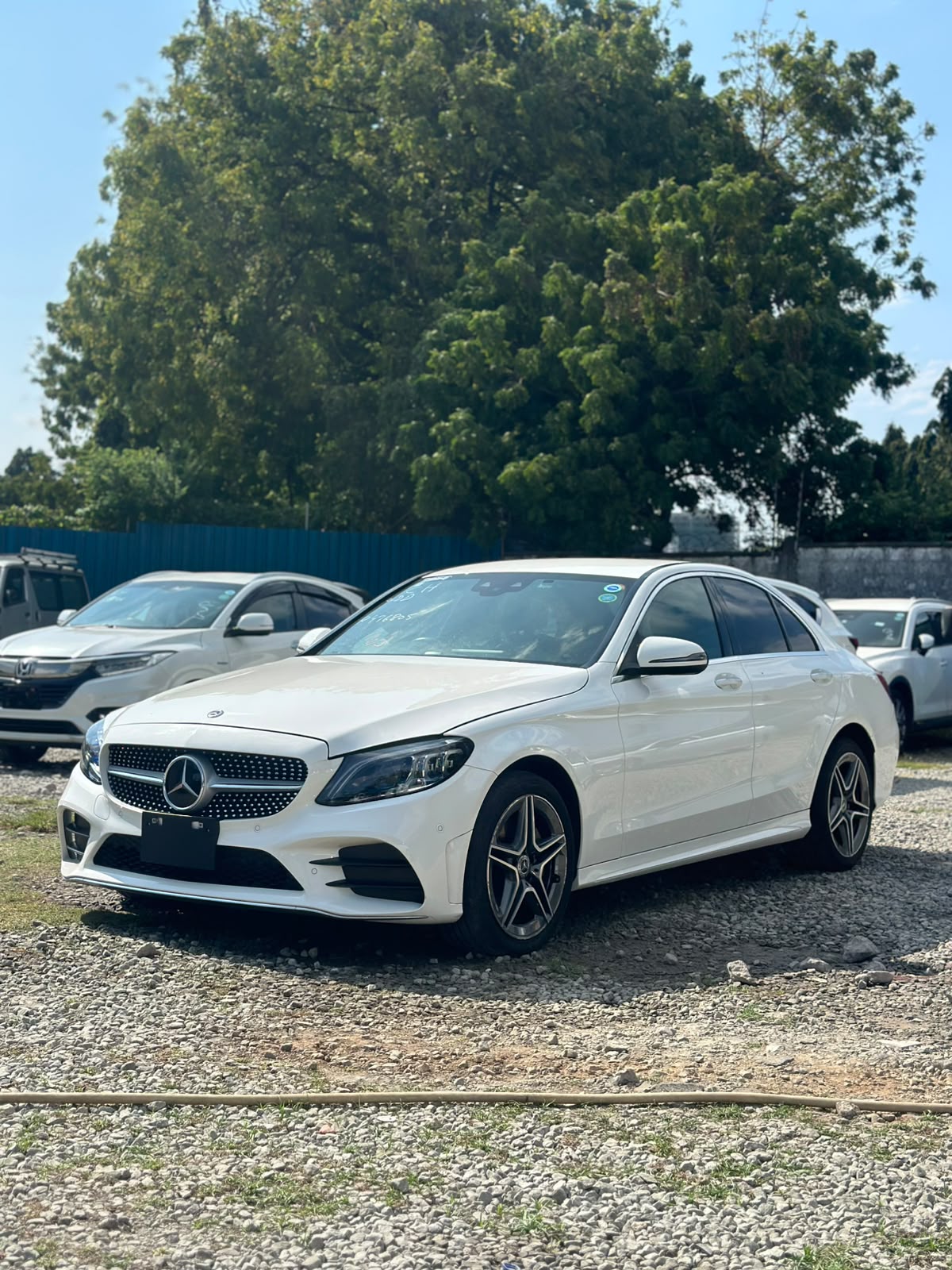 MERCEDES-BENZ C200