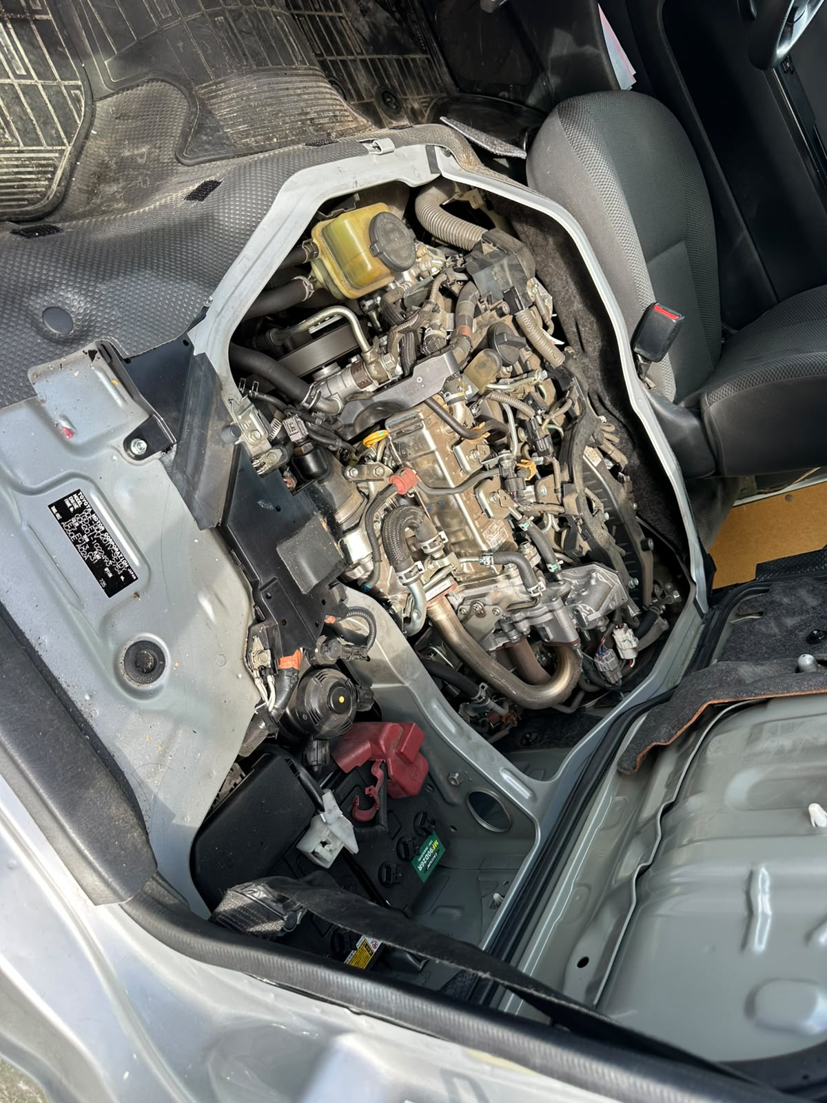 TOYOTA HIACE