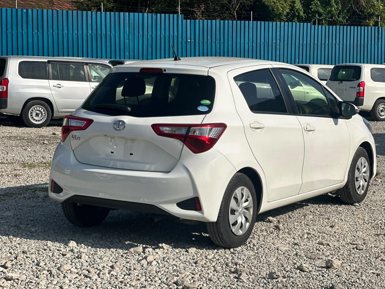 TOYOTA VITZ
