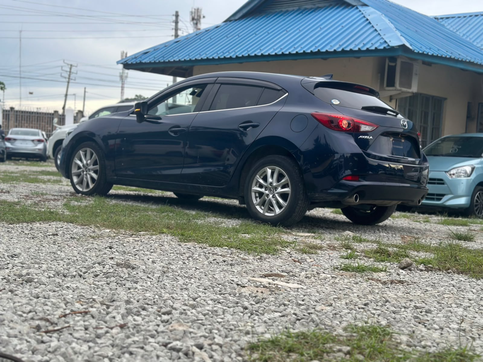 MAZDA AXELA