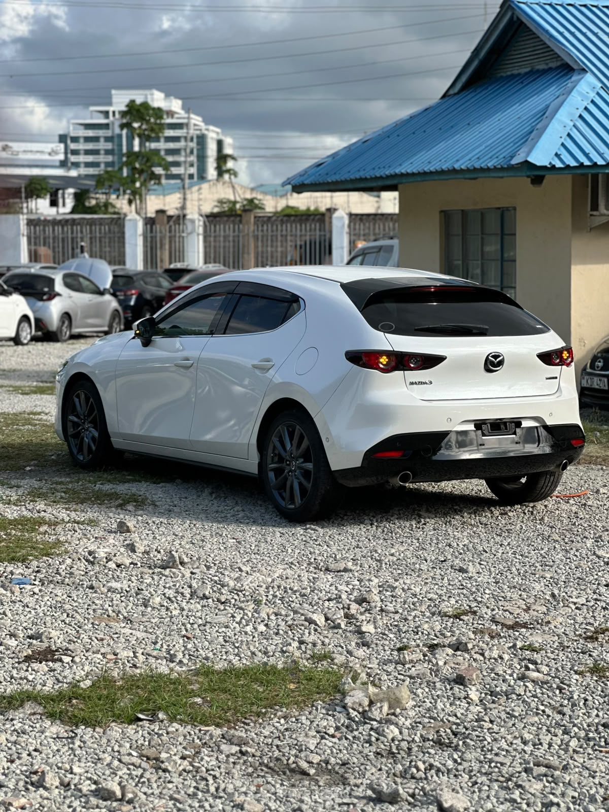MAZDA 3