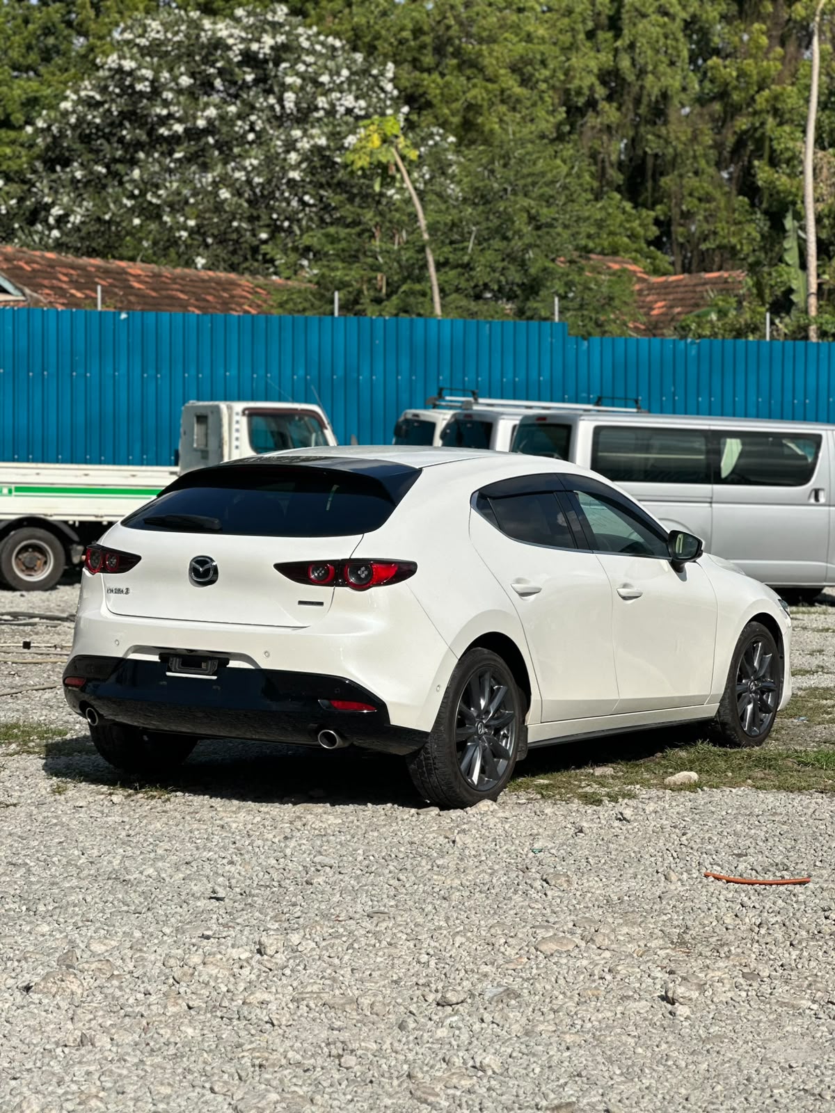 MAZDA 3