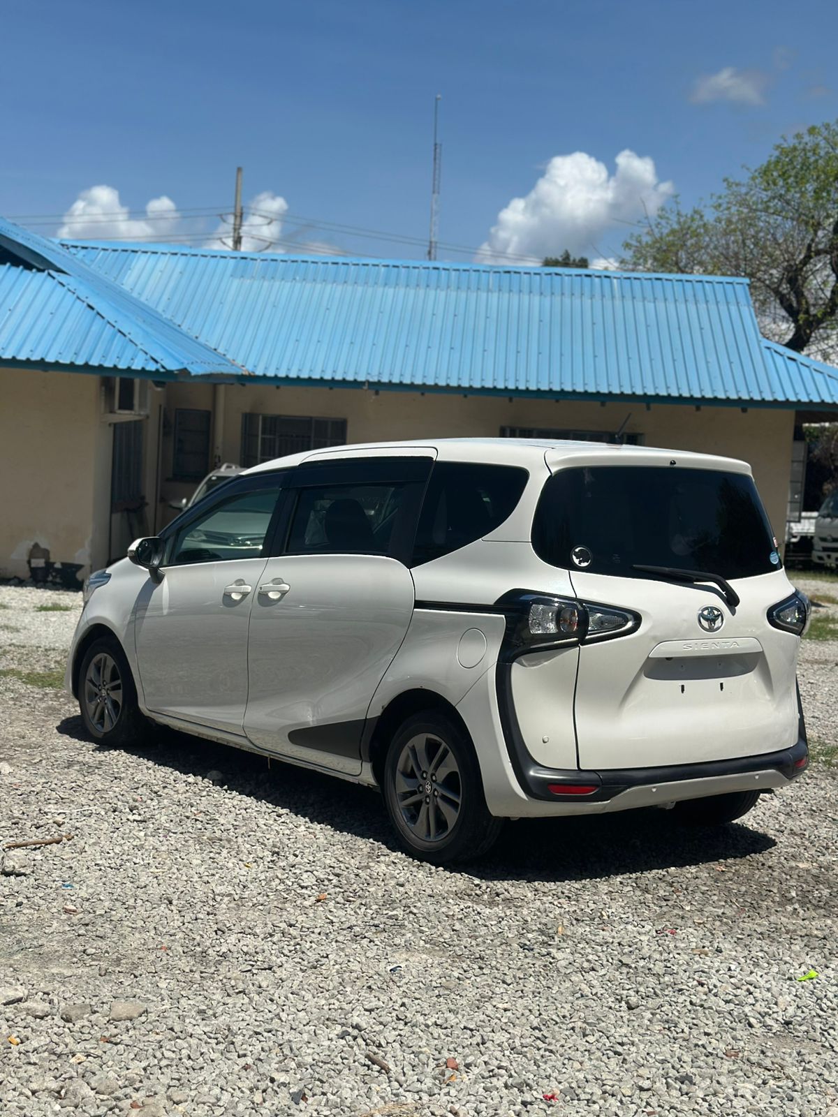 TOYOTA SIENTA