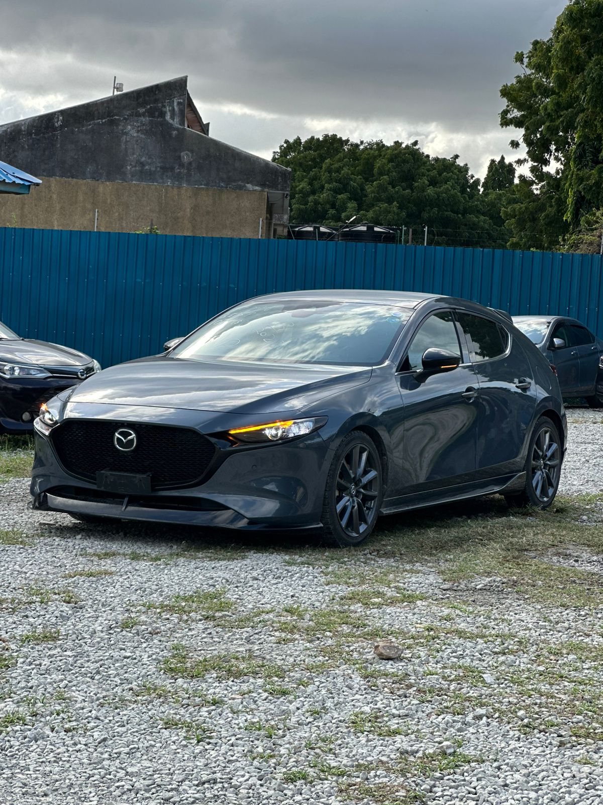 MAZDA 3