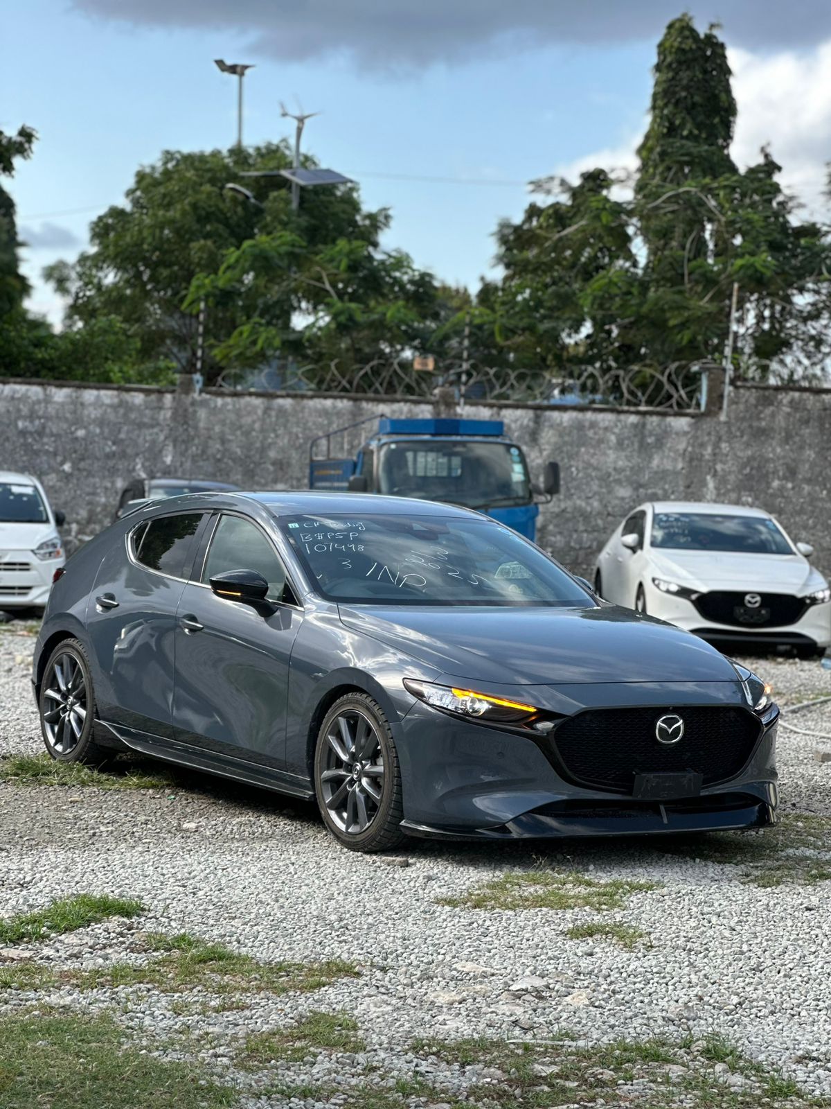 MAZDA 3