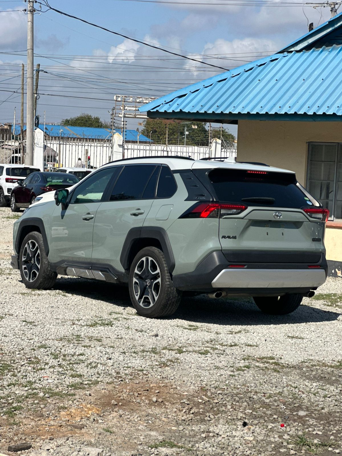 TOYOTA RAV4