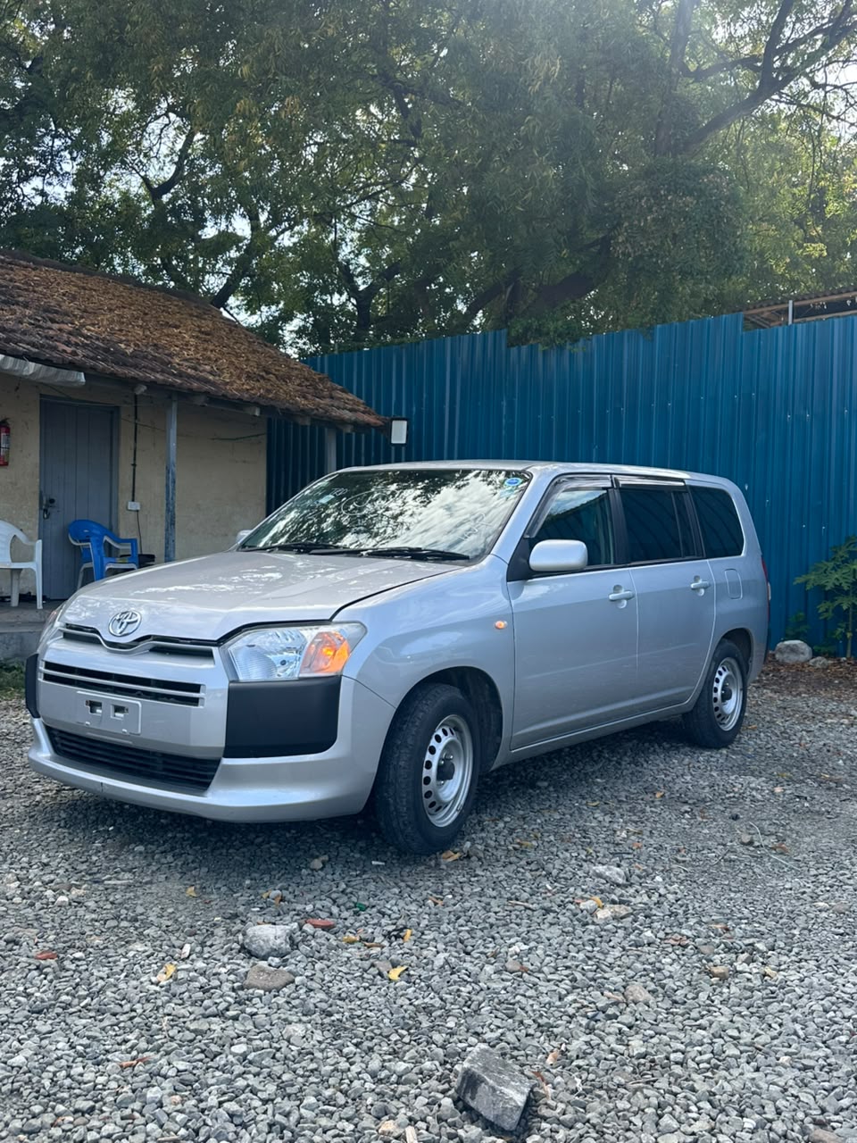 TOYOTA SUCCEED