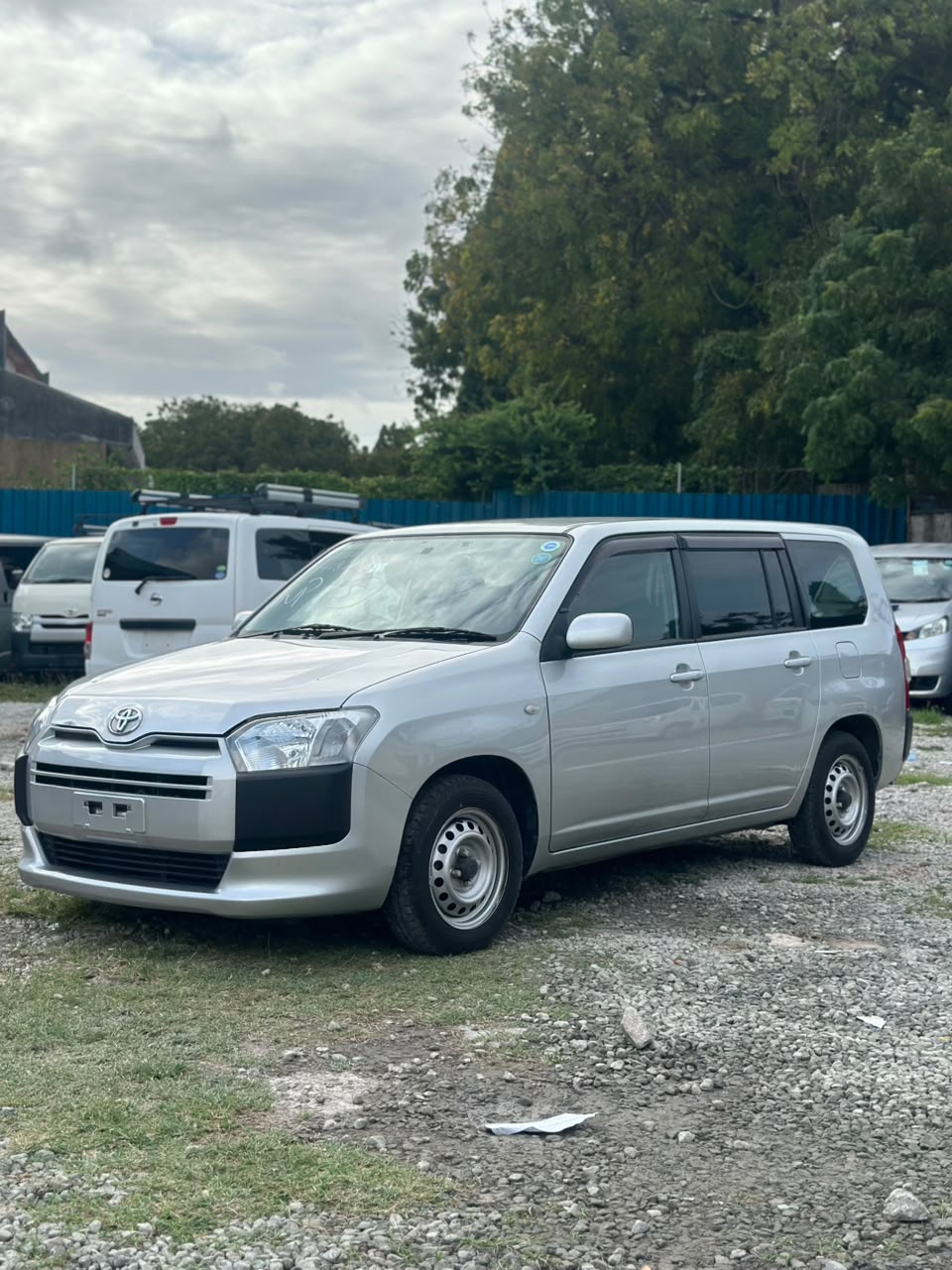TOYOTA SUCCEED